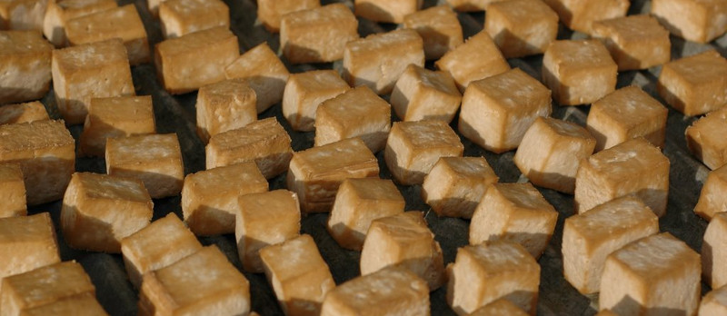 Getrockneter Tofu - noch "fake" oder schon "natürlich"? (Foto: Wikipedia-User Sltan)